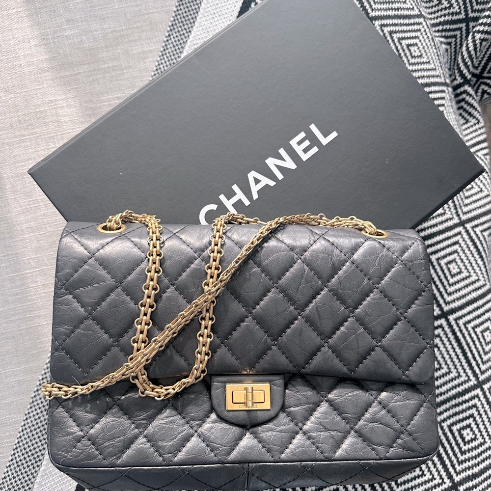 Authentic CHANEL 2.55 Reissue 227 Flap Black. Dust bag, authenticity card, box.